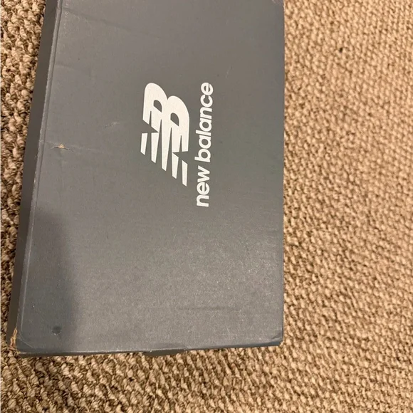 New Balance Beige and Violet Blue Classics Women’s Sneakers (8.5) Like New - Picture 3 of 13